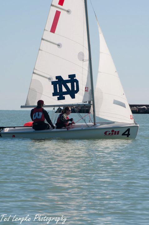 Hoofer Sailing team breezes by competiton in Pere Marquette regatta